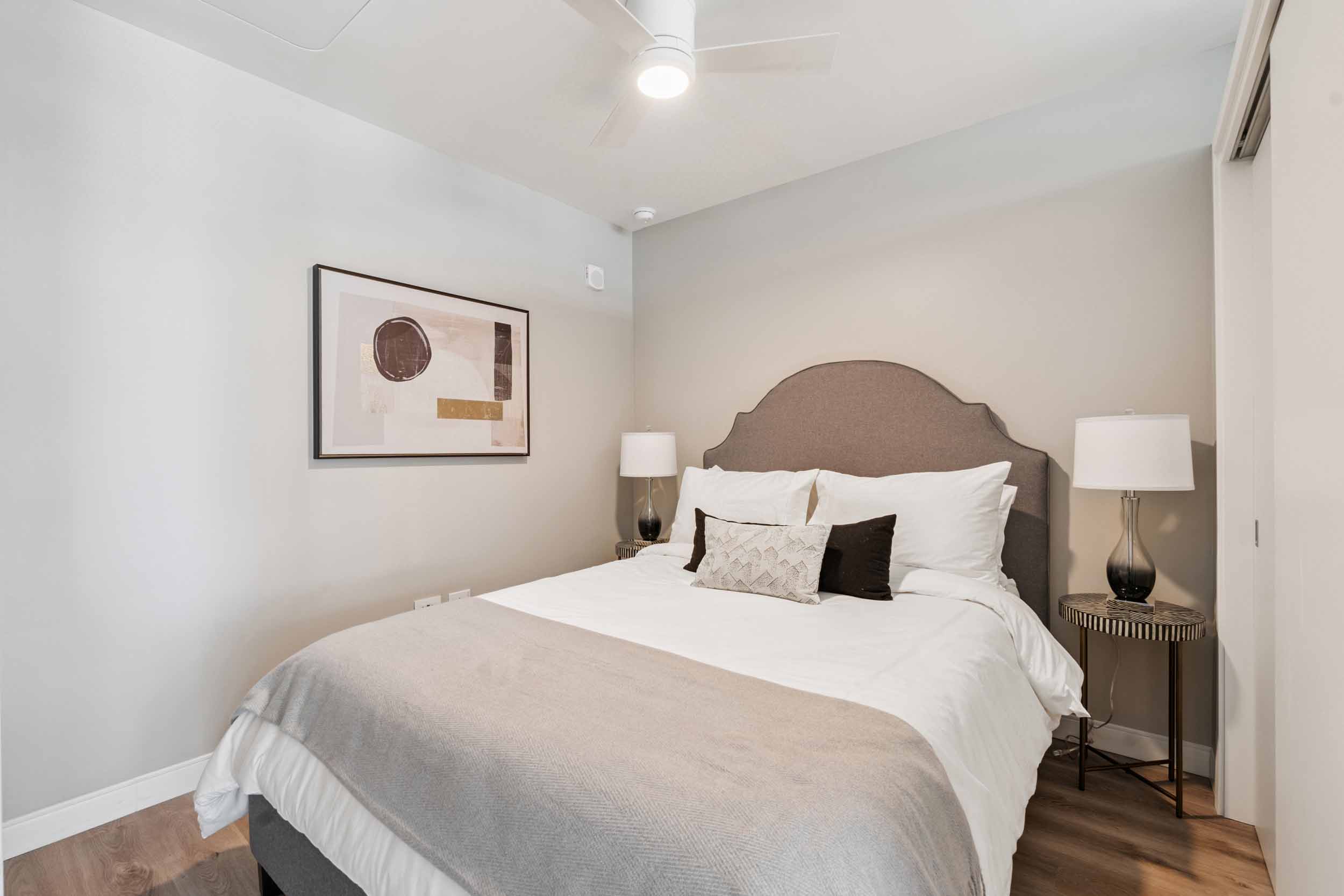 One bedroom details